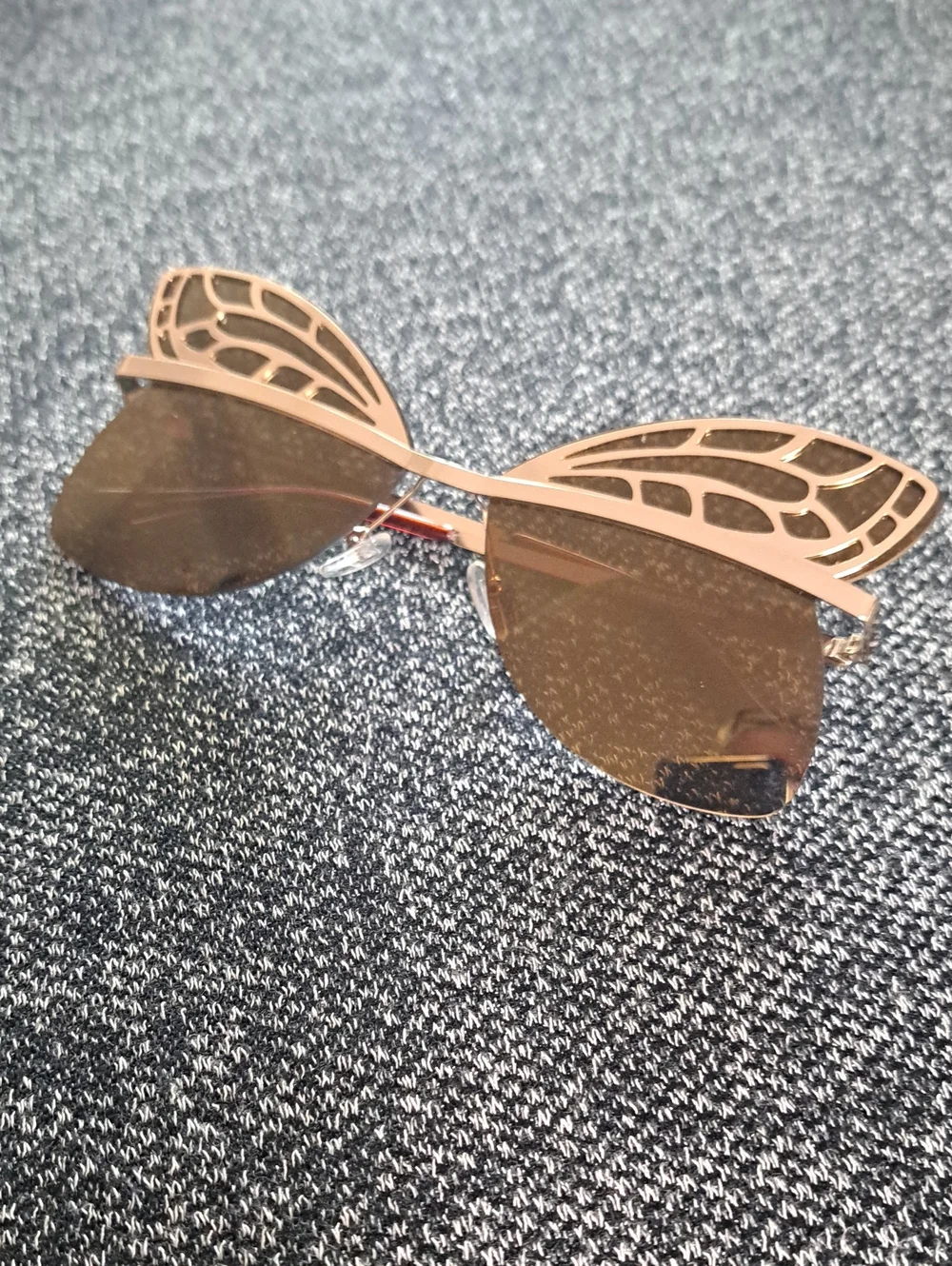 Stylish Rose Gold Butterfly Wing Women's Sunglasses - Brown Lenses